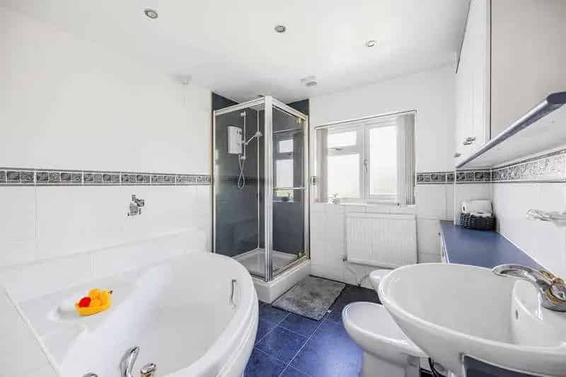 4 Bed Detached House for Sale in Frampton