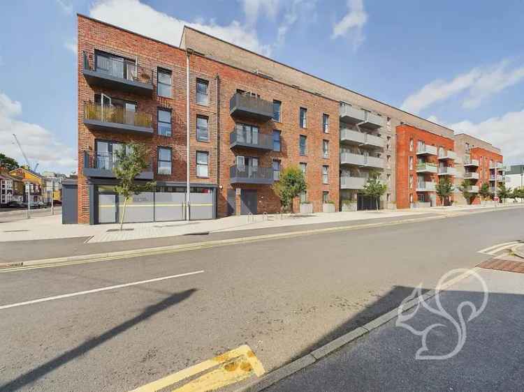 2 Bed Top Floor Apartment Chelmsford City Centre