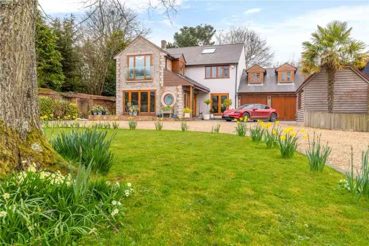 3 Bedroom House in Colehill Wimborne