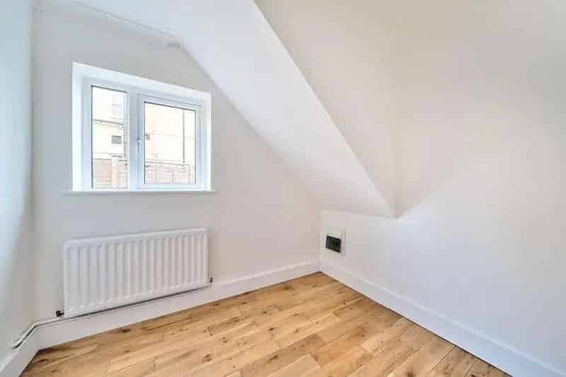 2 Bed Flat for Sale Ground Floor Maisonette Refurbished Garden
