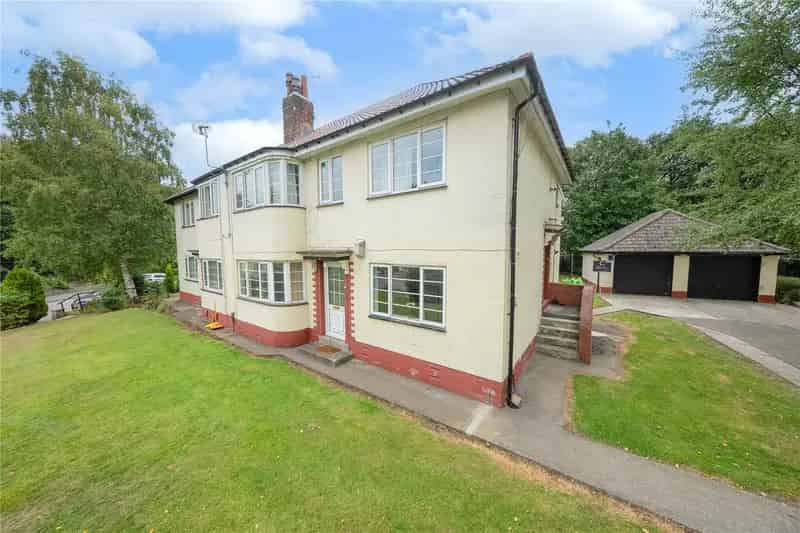 Two Double Bedroom Ground Floor Apartment No Chain