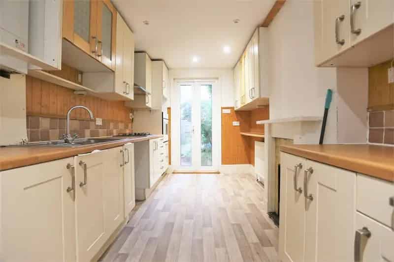 6 Bedroom House to Rent Near Preston Park
