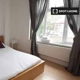 6 rooms house of 52 m² in London