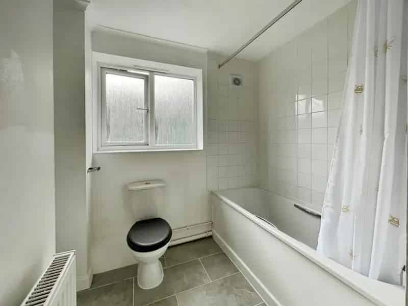 1 bedroom Flat
 For Sale