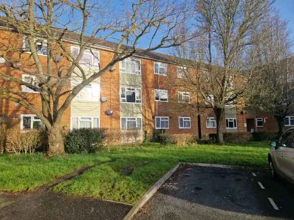 Flat For Rent in New Forest, England