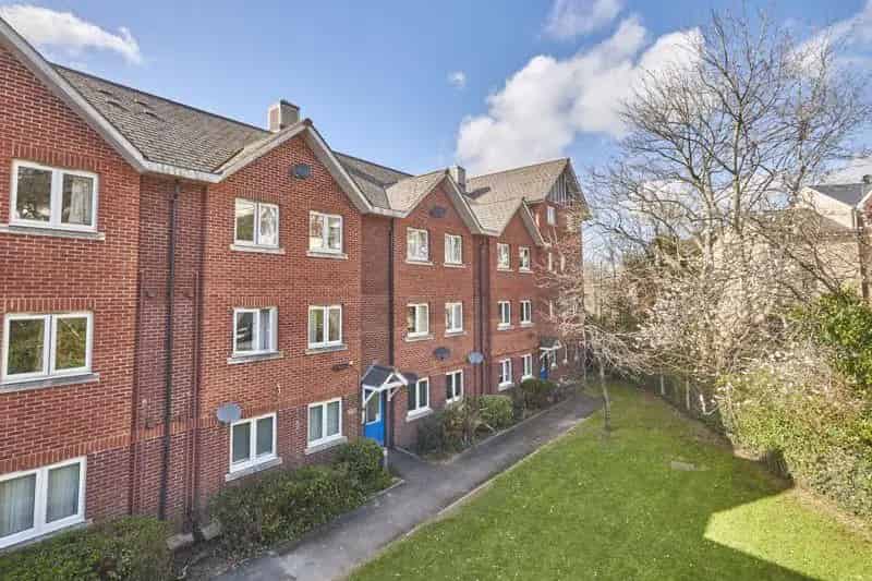 2 Bedroom Apartment near Exeter High Street