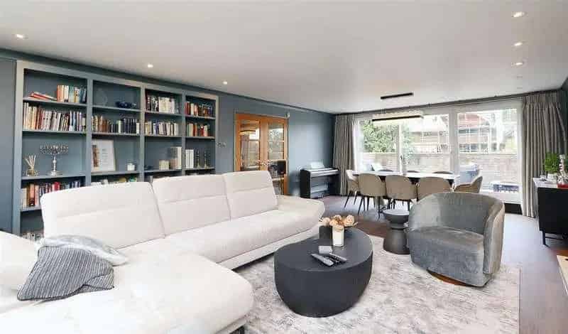 5 Bed Detached House for Sale in Elstree
