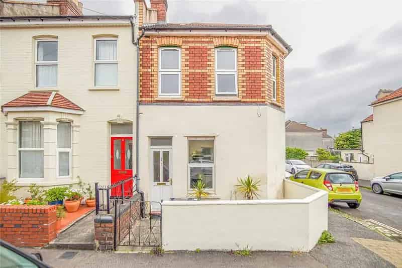 2 Bedroom Apartment for Sale - Ground Floor with Garden