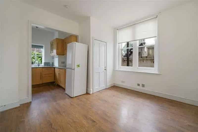 2 Bed Flat for Sale Queens Park Kilburn Lane