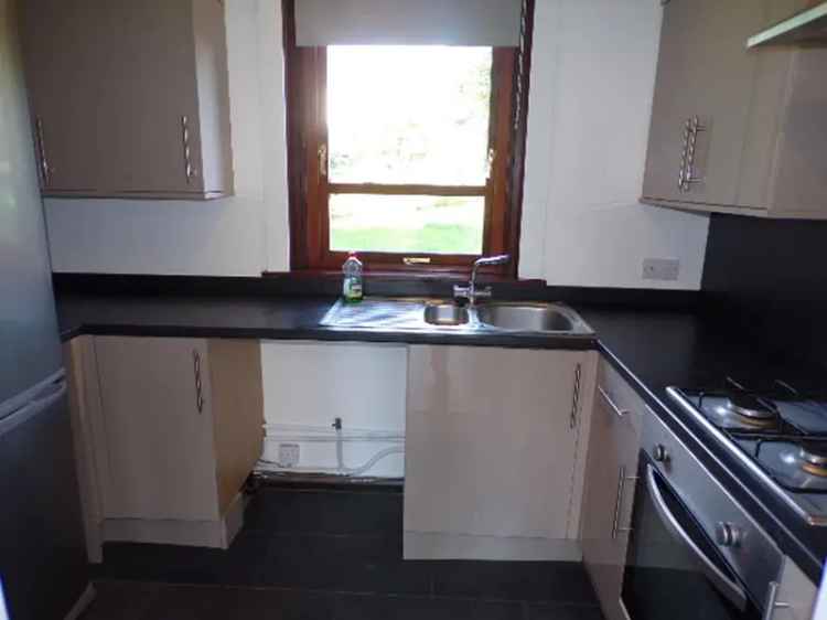 2 Bedroom Ground Floor Flat to Rent