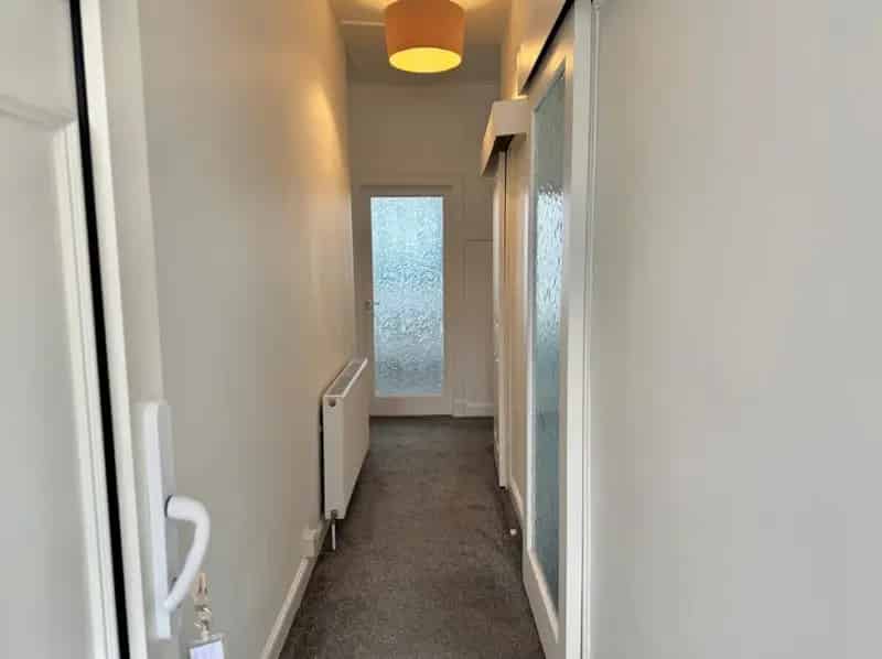 2 bedroom Flat
 To Rent