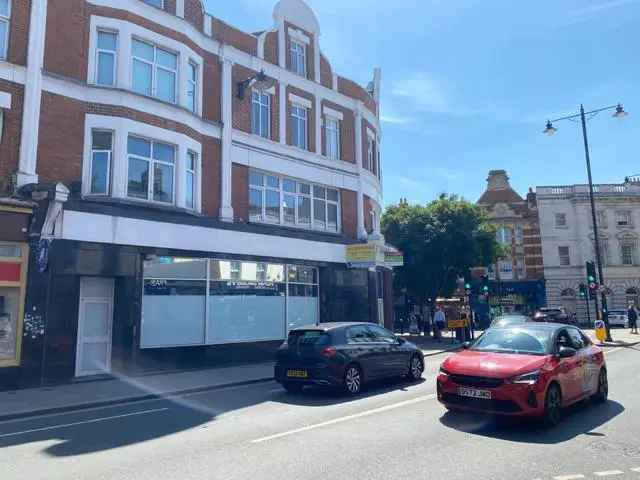 Twickenham Retail Unit - 1700 sqft Ground Floor Space