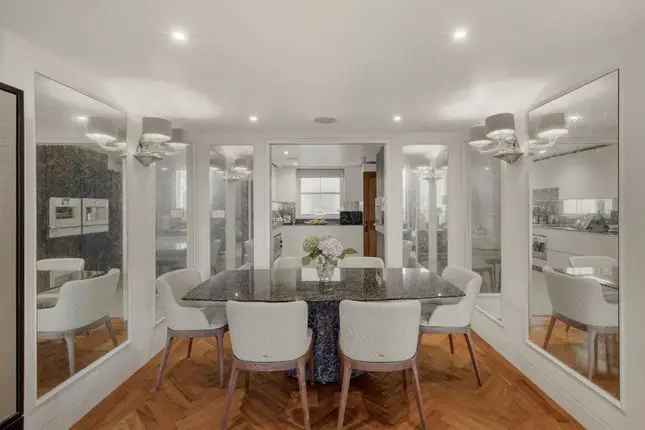 Luxury 3-Bedroom Apartment Bayswater Hyde Park