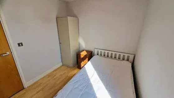 2 Bed 2 Bath Furnished Apartment Near Piccadilly Station Manchester
