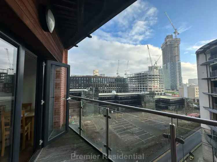 3 Bedroom Apartment Castlefield Medlock Place July Available