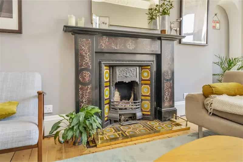 2 Bed Flat Hillside Edinburgh Modern Comfort Traditional Charm