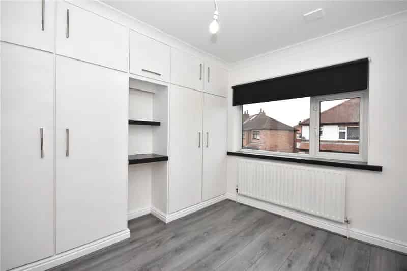 Semi Detached House with 3 Bedrooms Near Amenities and Schools