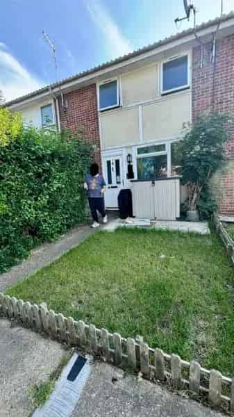 2 Bed House Near London Ipswich Great Transport Links Disabled Parking