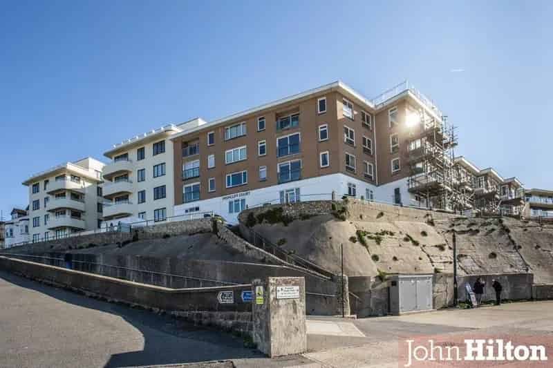 Ground Floor Studio Apartment in Rottingdean with Sea Views