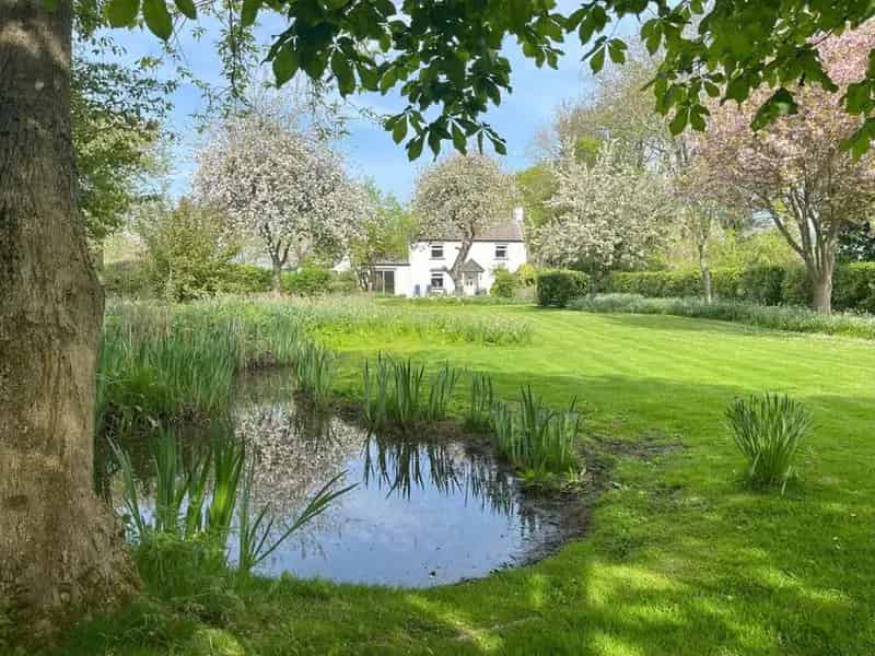3 Bedroom Detached Farmhouse For Sale