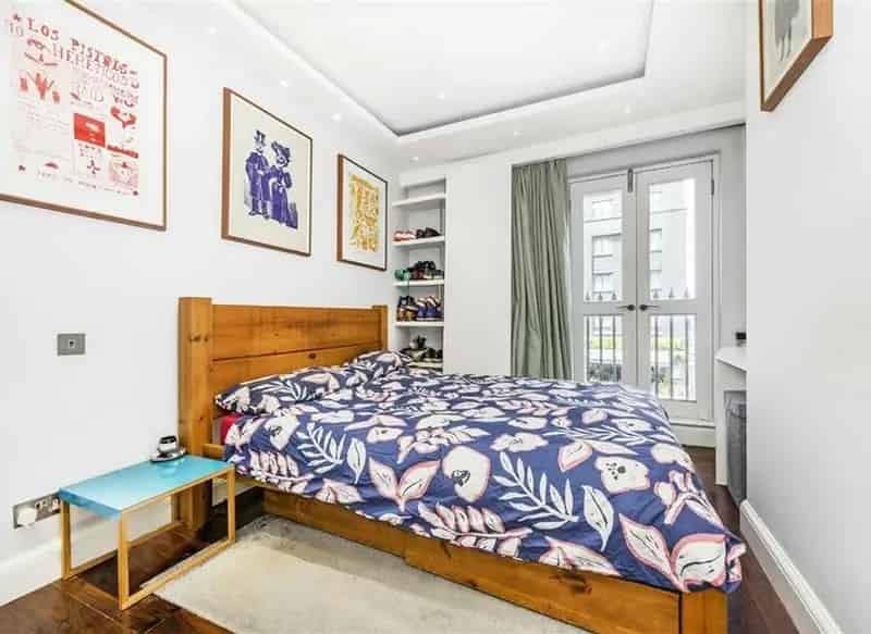 One Double Bedroom Apartment near Broadway Market