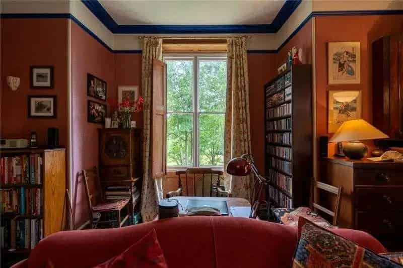 10 Bed House for Sale in Llanrhystud