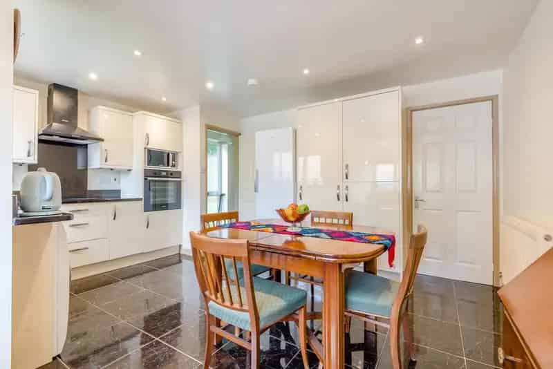 2 Bedroom Detached House for Sale