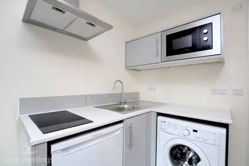 0 Bedroom Flat House to Rent - All Bills Included