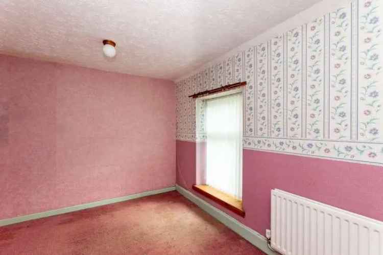 3 Bed House for Sale in Convenient Village Location