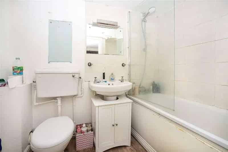 2 Bed House for Sale near Bangor High Street