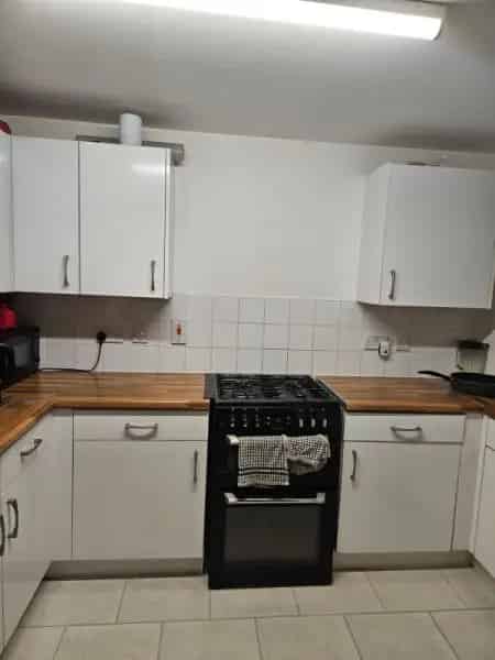 2 Bedroom Flat Near Old Kent Road