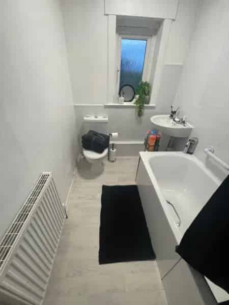 2-Bedroom Flat Mayfield - New Kitchen and Bathroom - Large Garden