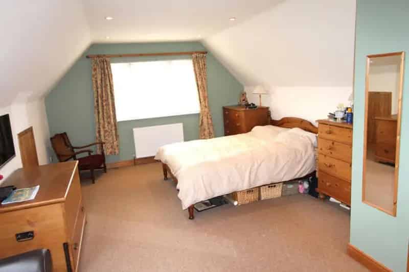 4 Bed Detached House for Sale near Highcliffe Beach