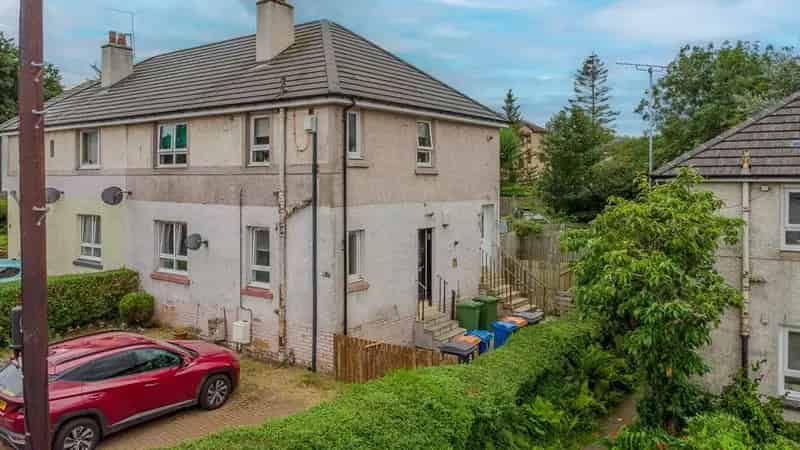 2 Bedroom Ground Floor Flat for Sale West Scotland