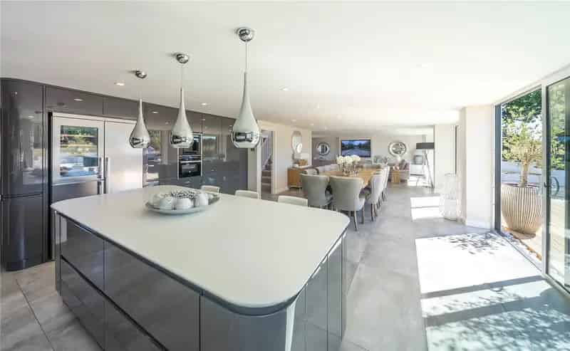 5 Bedroom Barn Conversion Surrey Countryside Near Gatwick