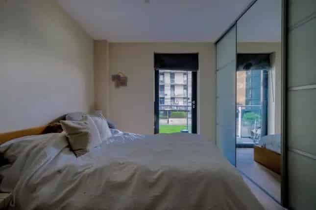 Flat for Sale in Meadowside Quay Walk Glasgow G11