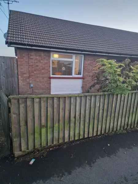 Bungalow For Rent in Fenland District, England