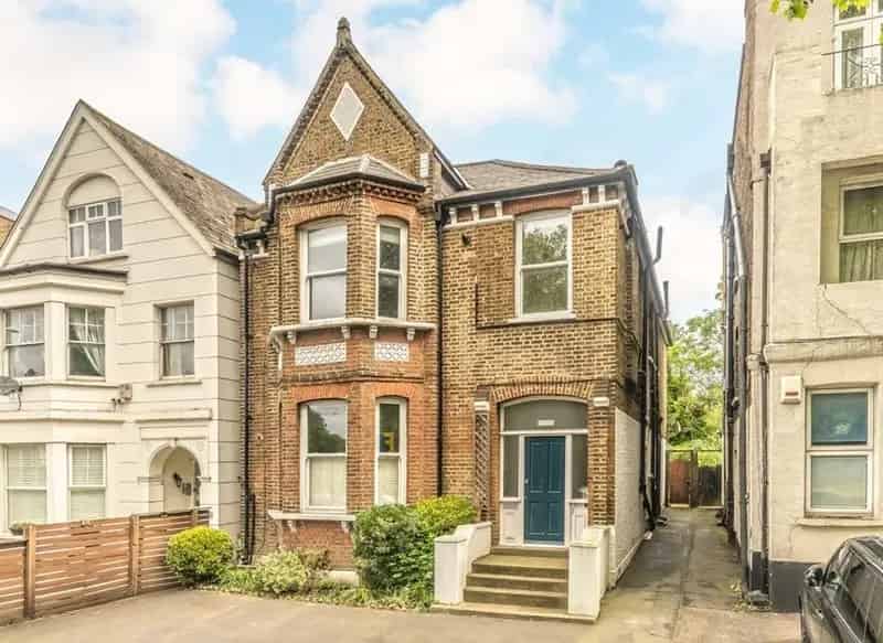 Modern First Floor Apartment Lordship Lane