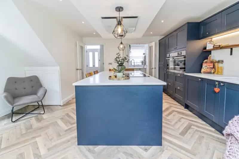 Stunning 4/5 Bedroom Family Home in Woburn Sands