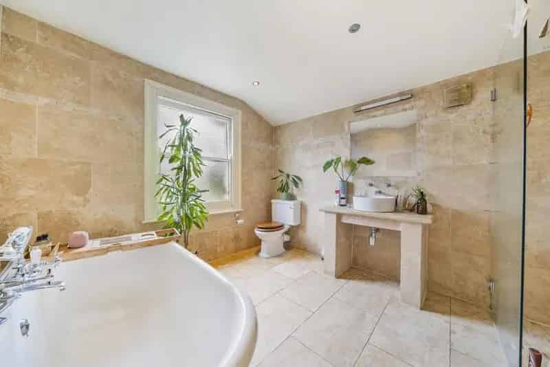 Victorian Family Home near Brockley Station