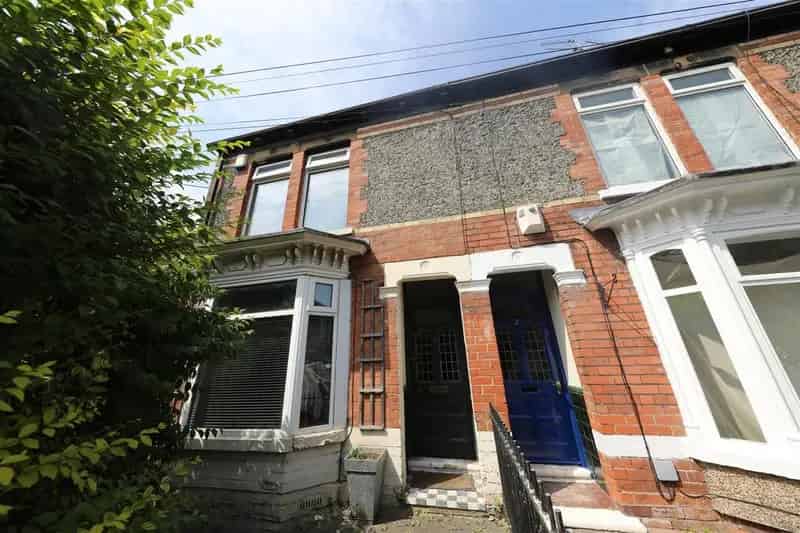 2 Bedroom End Terrace House For Sale HU5