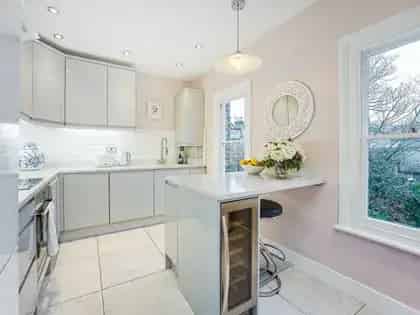 3 Bedroom Flat 107m2 Brixton Hill London