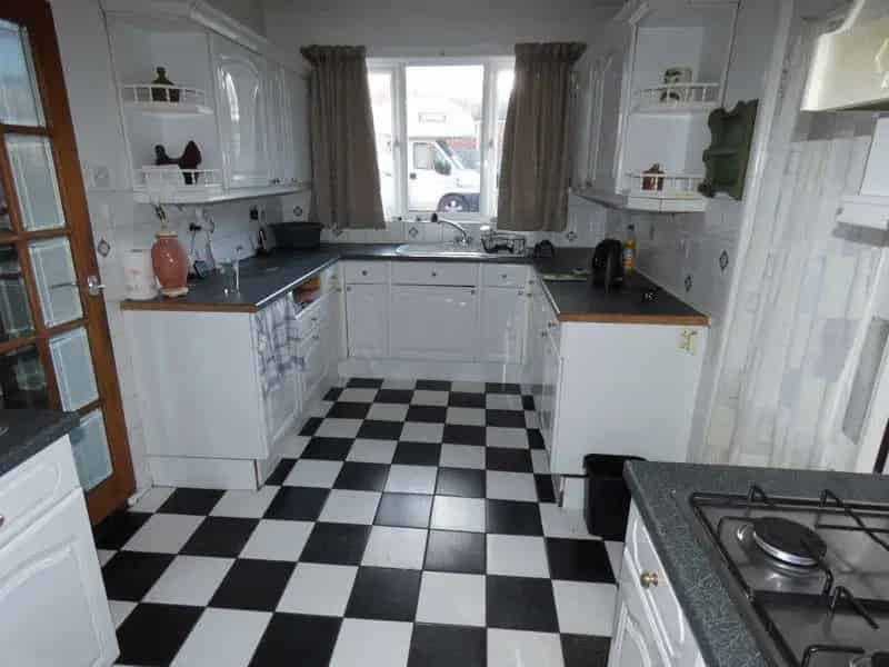 6 Bed Property for Sale - Huge Potential