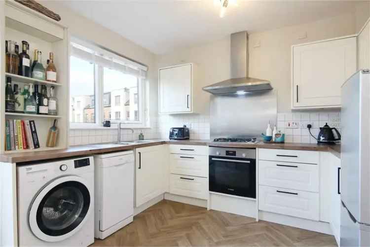 3 Bed End Terrace House Silverknowes Modern Kitchen Parking Garden