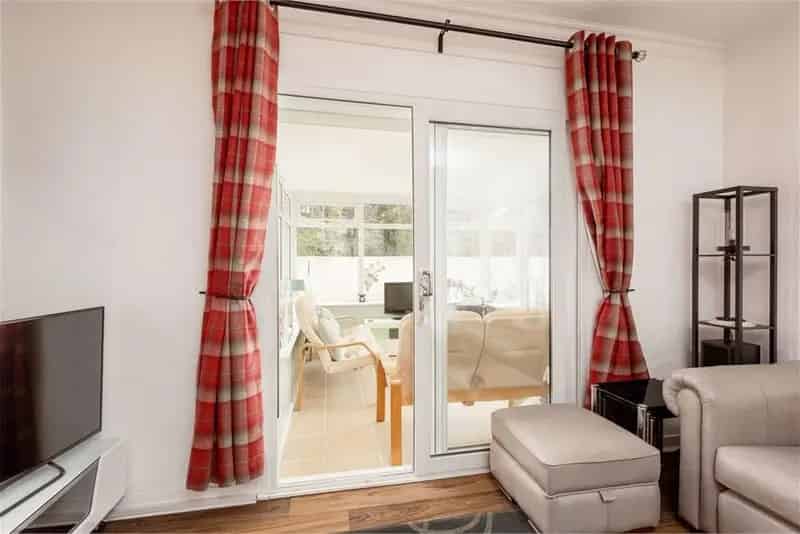 2 Bed Semi-Detached Bungalow Kingsknowe Edinburgh