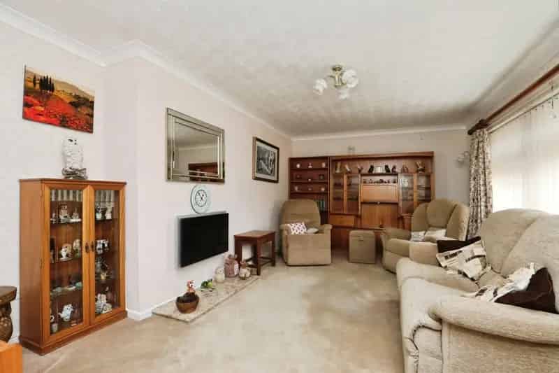 Spacious Bungalow Near Dereham Town Centre