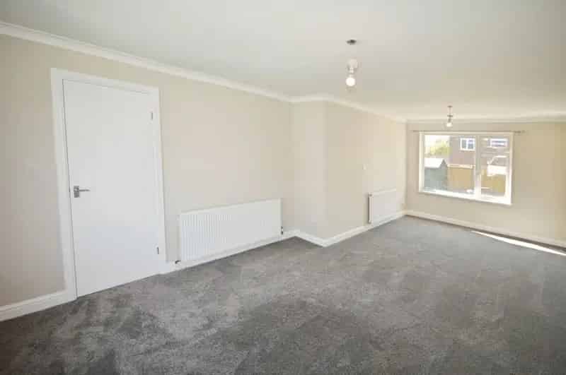 3 Bedroom Semi Detached House Chesterfield Derbyshire