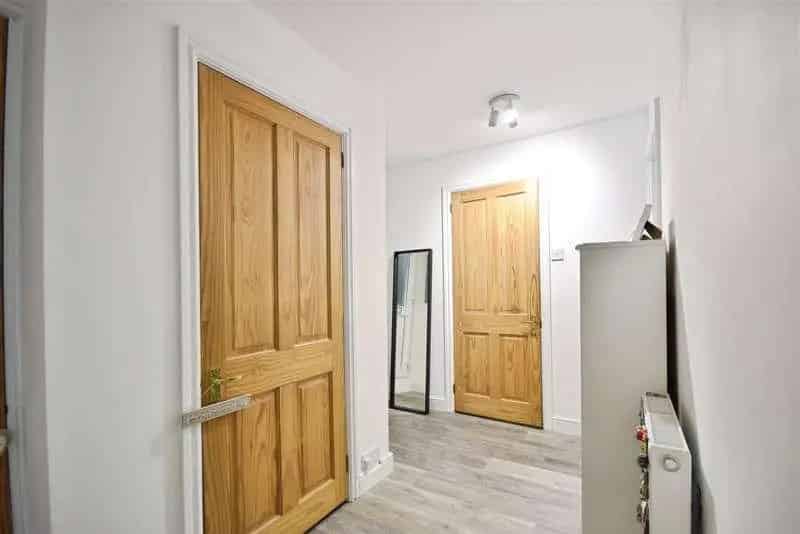 2 Bed Flat for Sale Brentford Dock