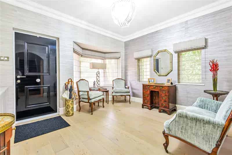 6 Bedroom Detached House for Sale Sandmoor Avenue Alwoodley