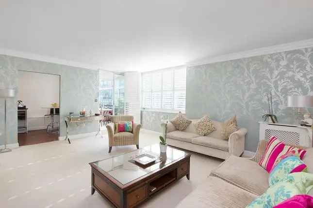 2-Bed Flat to Rent in Ebury Street, Belgravia SW1W